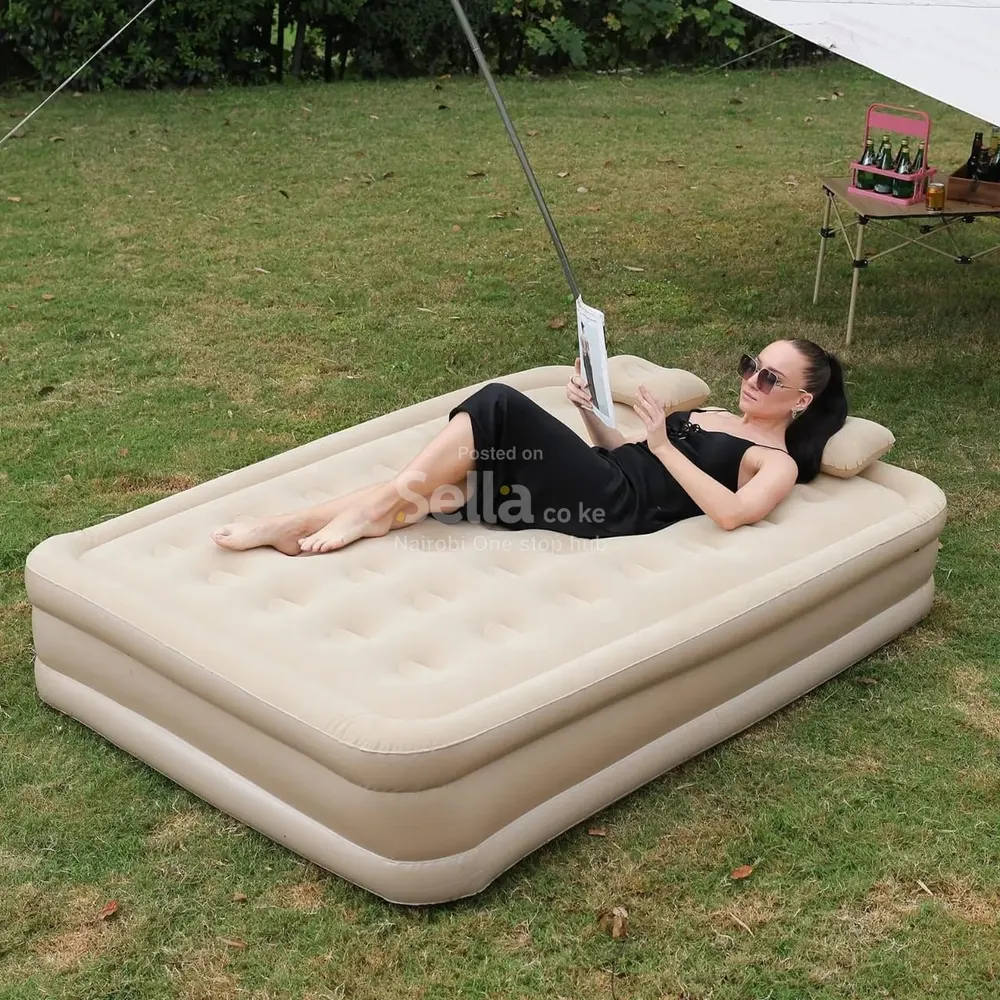 Queen Size Inflatable Airbed Mattress with Built-in Electric Pump & 2 Inflatable Pillows –