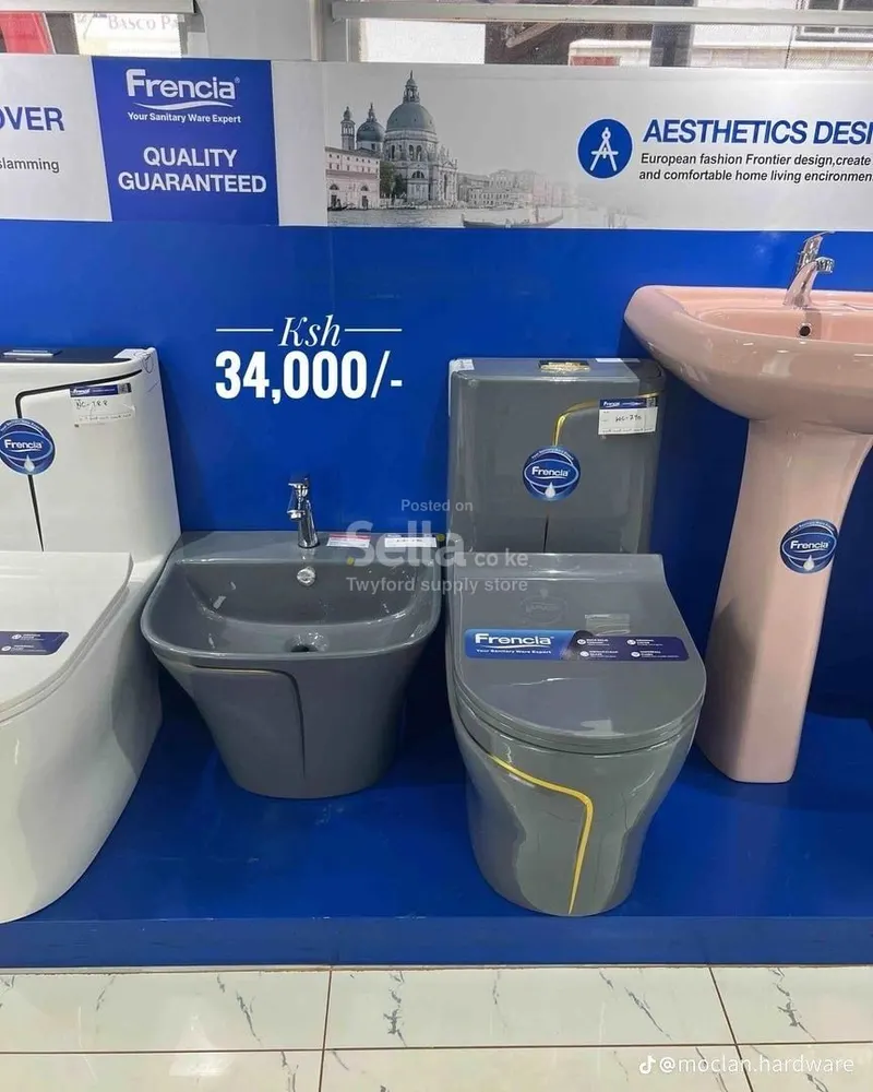 Ceramic one body toilet set 