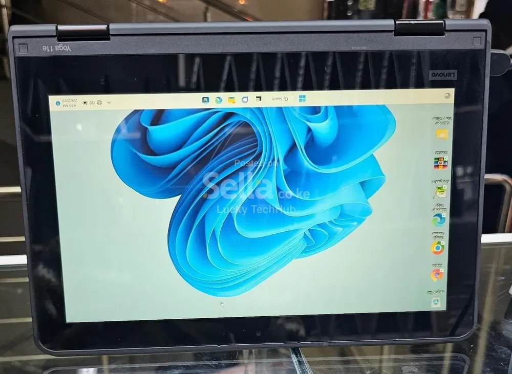 Lenovo  Thinkpad  Yoga 11e 
