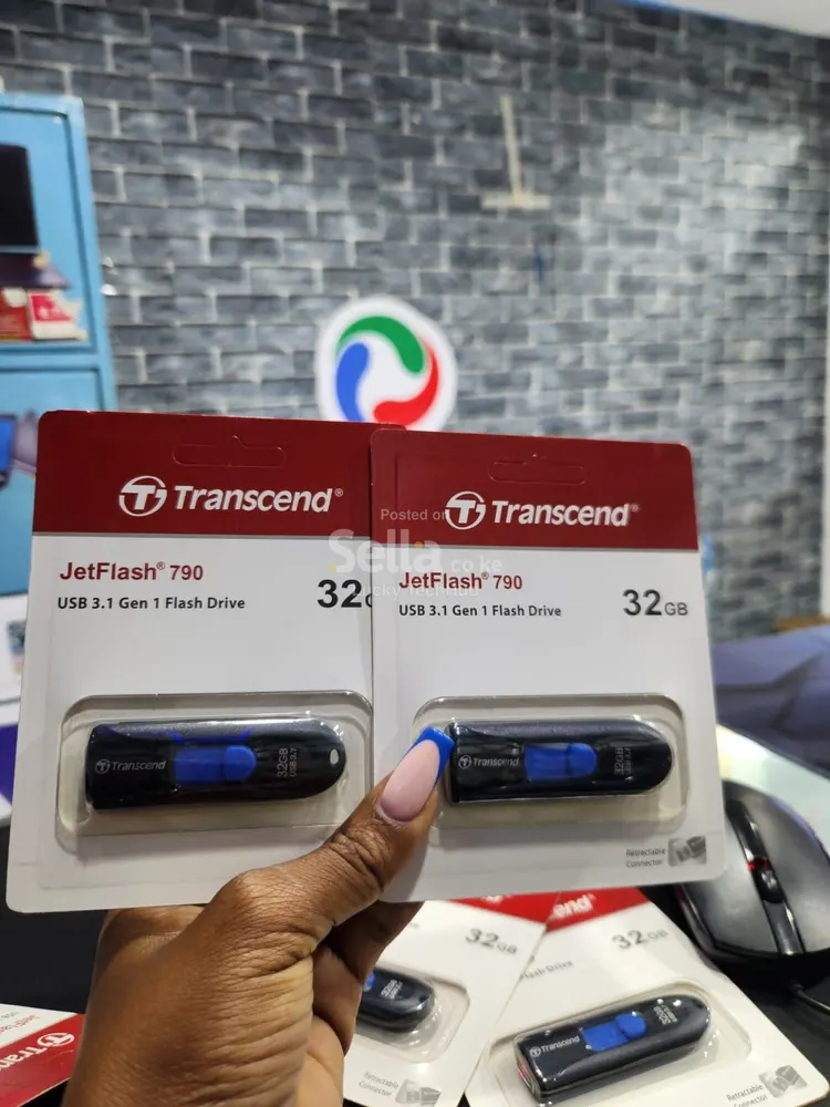 32gb Transcend flash drive