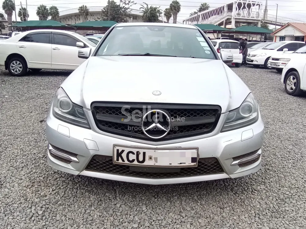 Mercedes Benz C200