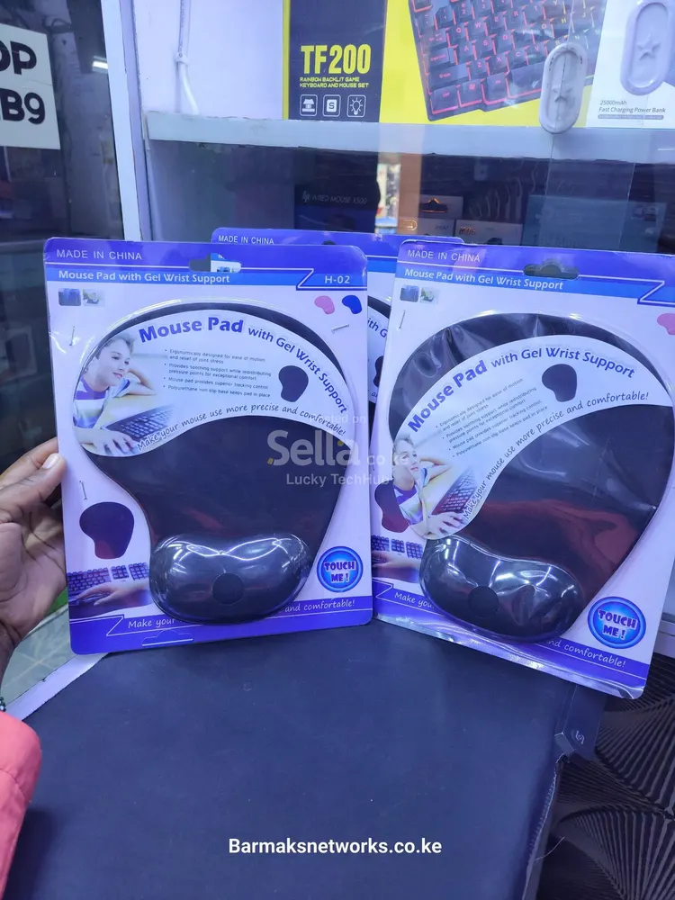 Mouse pad with gel wrist support