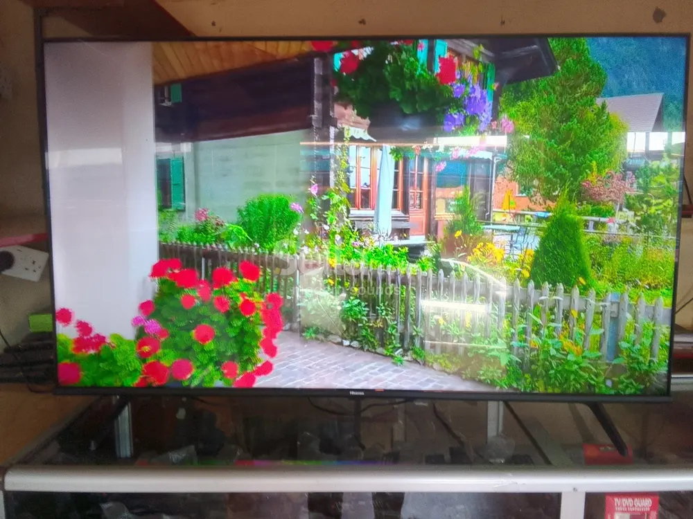 HISENSE 55INCH SMART TV