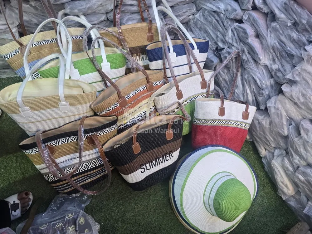Stylish summer straw tote bag