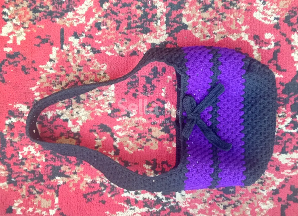 Crochet shoulder bag