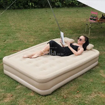Queen Size Inflatable Airbed Mattress with Built-in Electric Pump & 2 Inflatable Pillows –