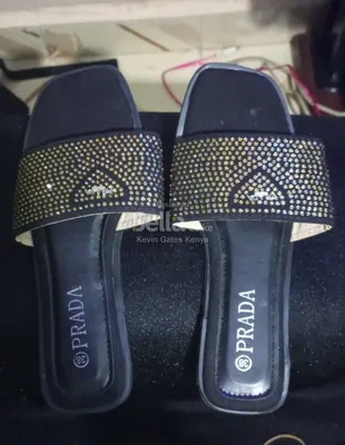 Slides(Prada)