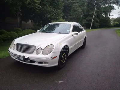 Mercedes Benz W211