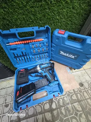 26v makita cordless drill set with drill bits 