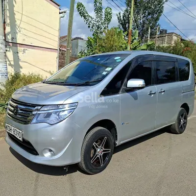 Nissan Serena 2014