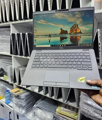 Dell latitude  5300  intel core i5 8th generation 